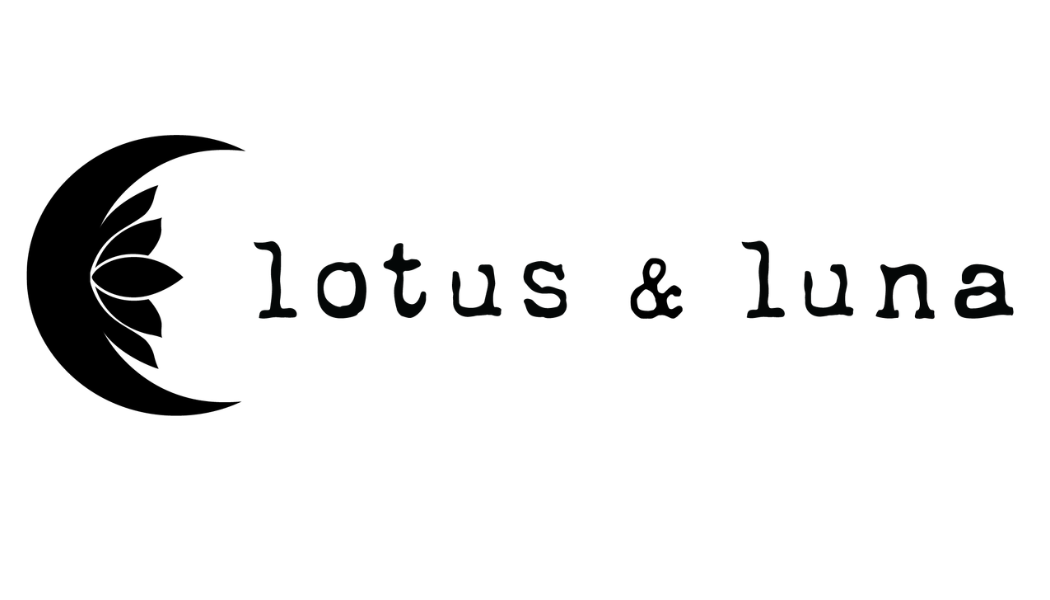 The picture lotusandluna.com shows when its homepage is shared
