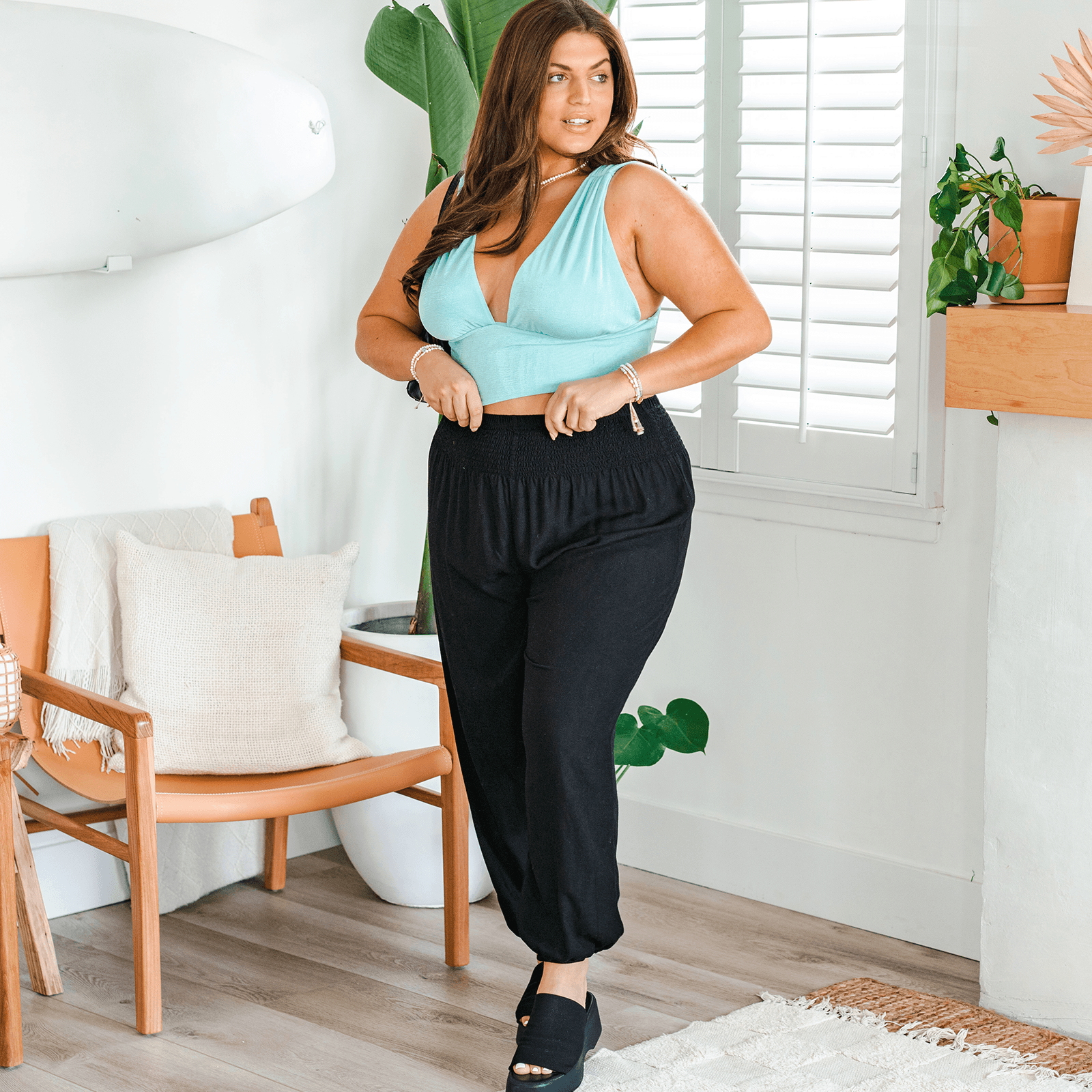 Aggregate more than 81 black high waisted harem pants best in.eteachers